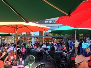 Cafe Borrones in Menlo Park in the afternoon.